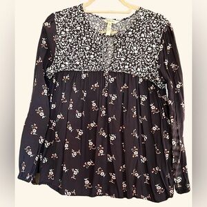 MATILDA JANE Charcoal/Coral/White Floral In the Breezeway Top, Sz Medium, GUC.